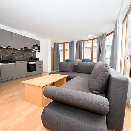 Appartementhaus Zell City By All In One Apartments Zell am See Bagian luar foto