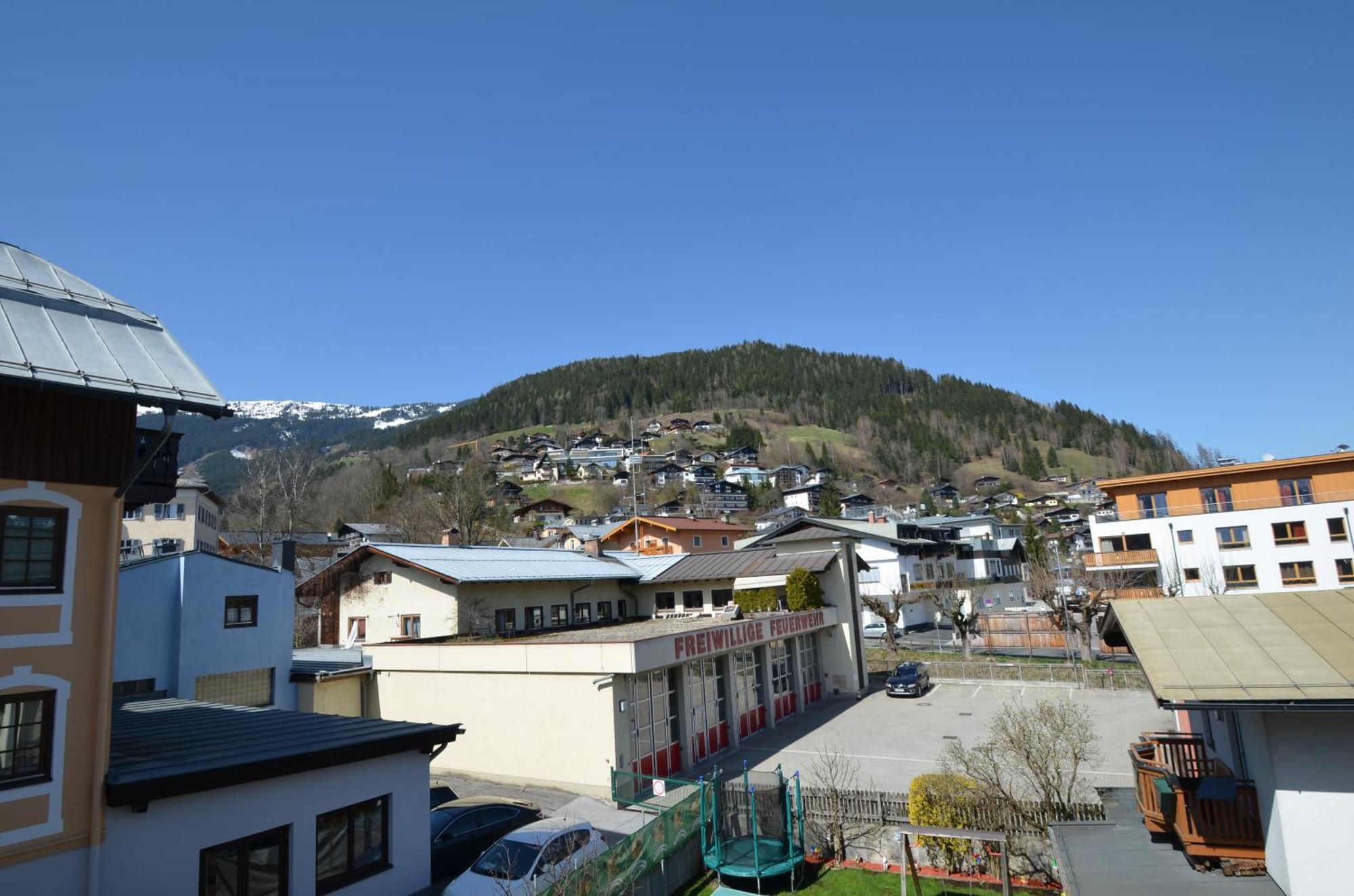 Appartementhaus Zell City By All In One Apartments Zell am See Bagian luar foto