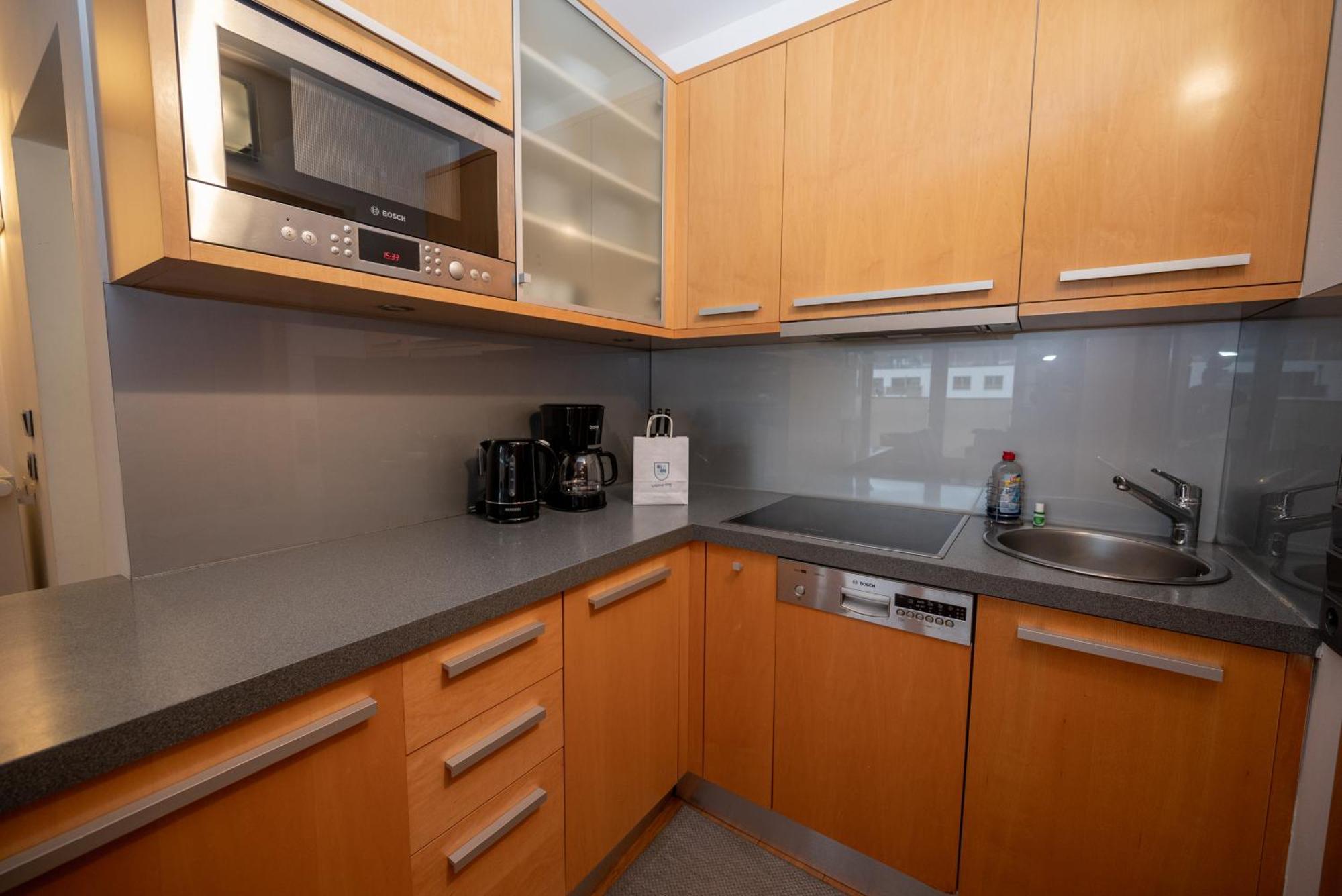 Appartementhaus Zell City By All In One Apartments Zell am See Bagian luar foto
