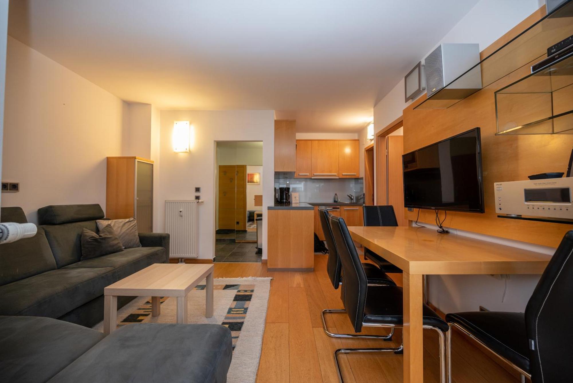 Appartementhaus Zell City By All In One Apartments Zell am See Bagian luar foto