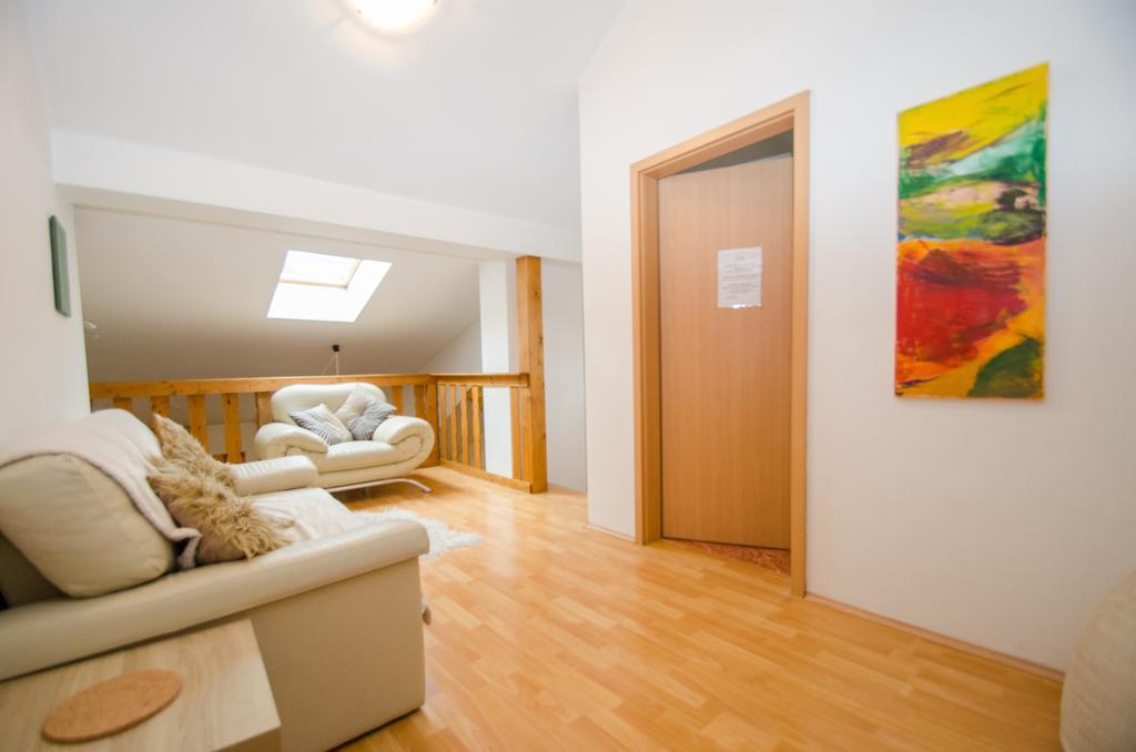 Appartementhaus Zell City By All In One Apartments Zell am See Bagian luar foto