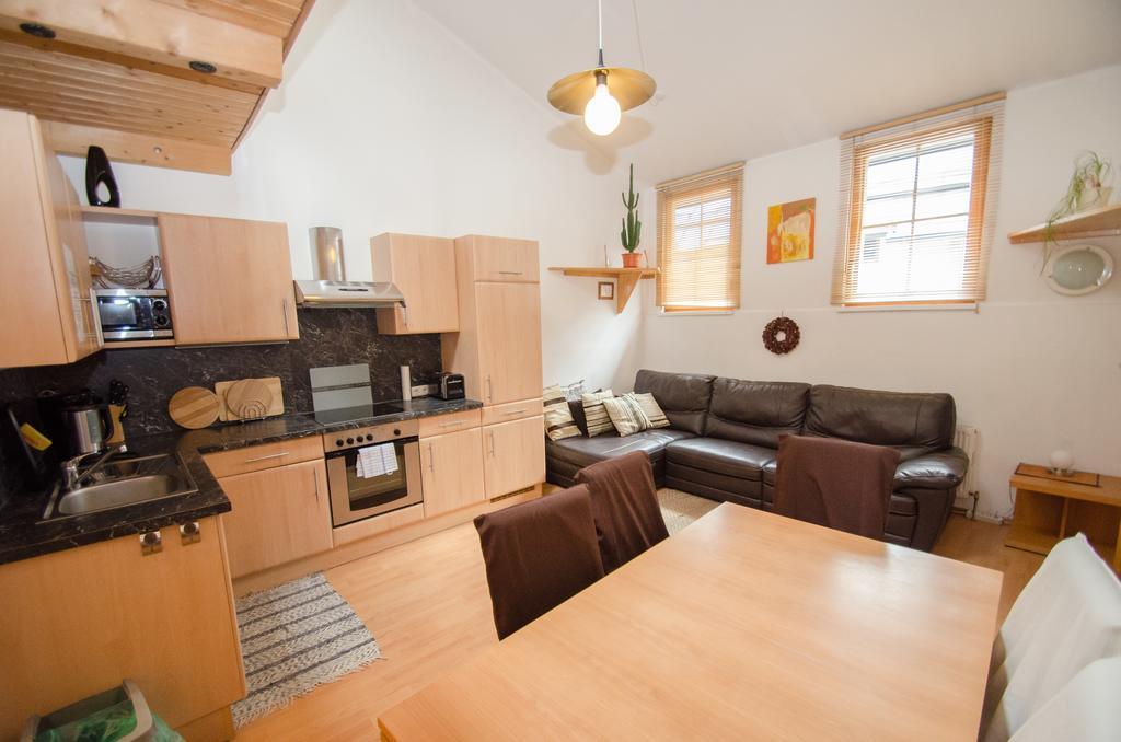 Appartementhaus Zell City By All In One Apartments Zell am See Bagian luar foto